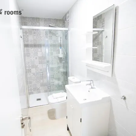 6 Habitaciones, Alojamiento Completo En Pleno Centro Apartment