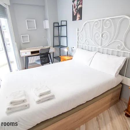 6 Habitaciones, Alojamiento Completo En Pleno Centro *